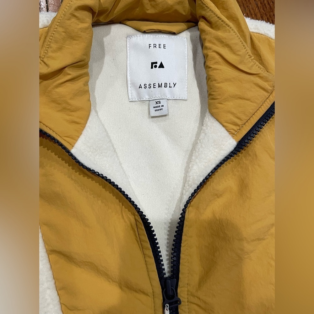 Free Assembly Stylish Fleece Jacket - Cream, Pink, Tan - Picture 3 of 13